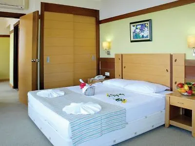 ホテル Palmariva Club Gul Beach ケメル